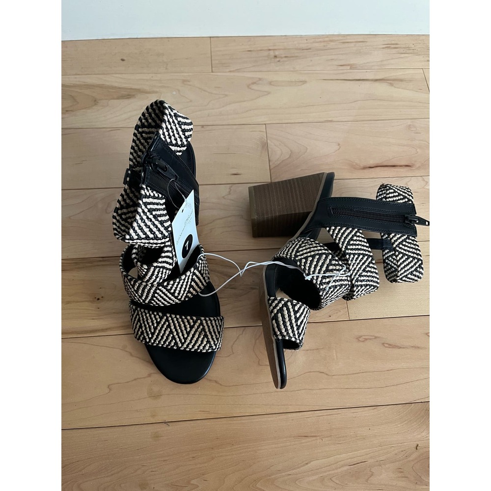 Universal Thread Heels